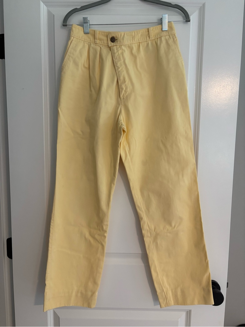 Woman’s luxury YSL pants with sought after pleated crossover waistband silhouet.